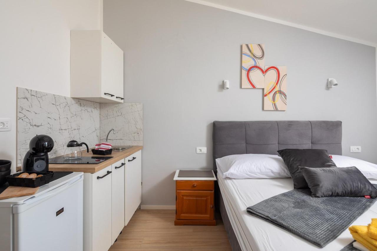 Beach Apartments Borovina Stanici Екстериор снимка