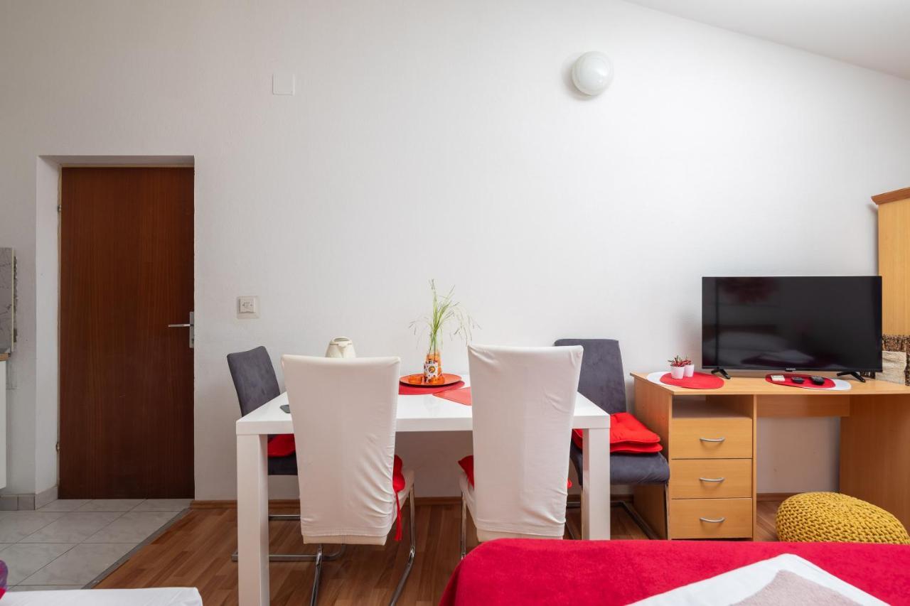 Beach Apartments Borovina Stanici Екстериор снимка