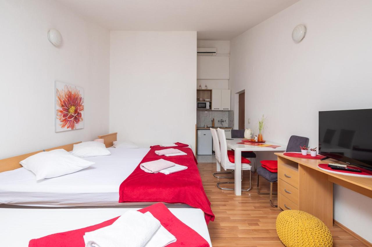 Beach Apartments Borovina Stanici Екстериор снимка