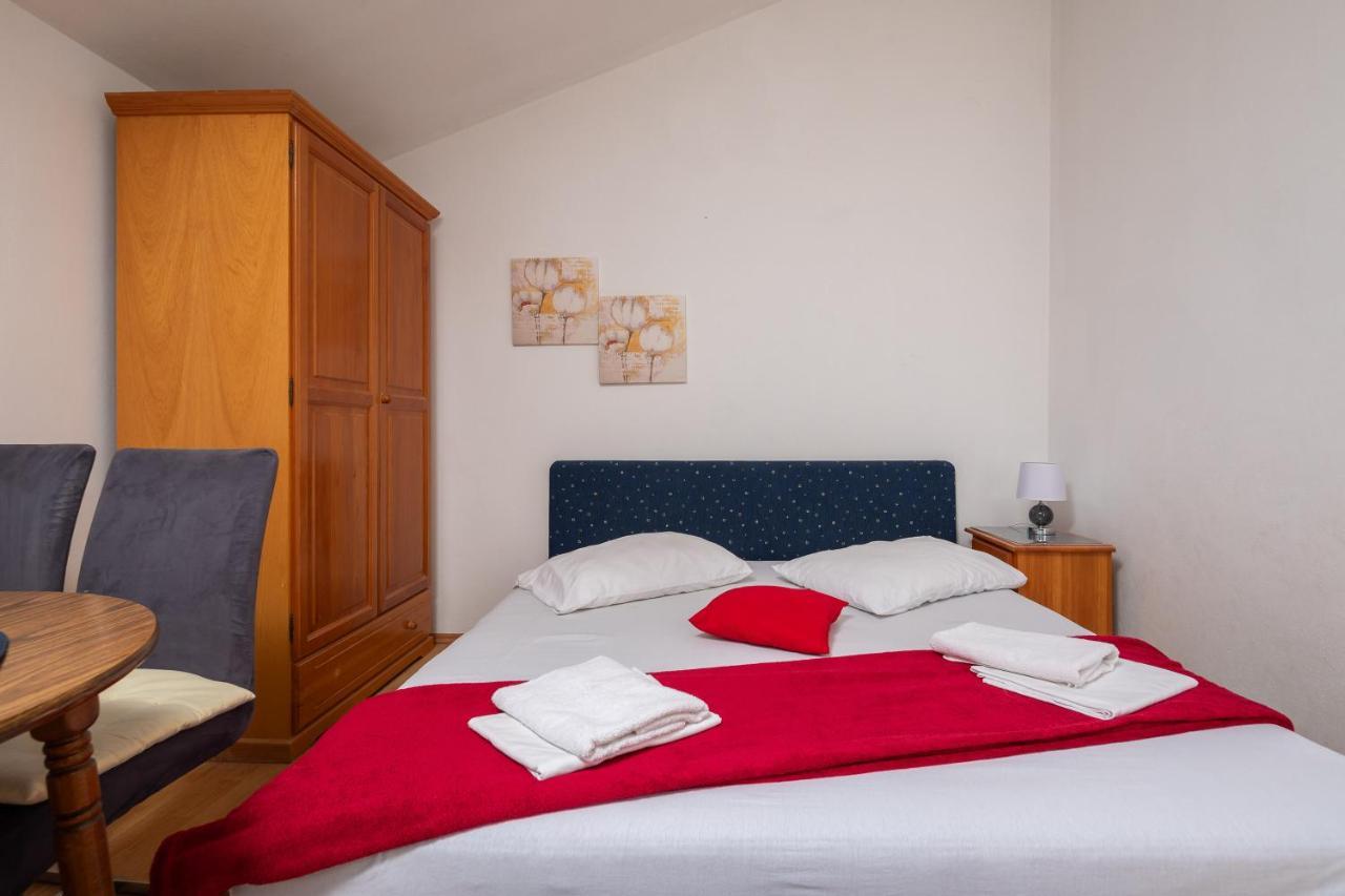 Beach Apartments Borovina Stanici Екстериор снимка