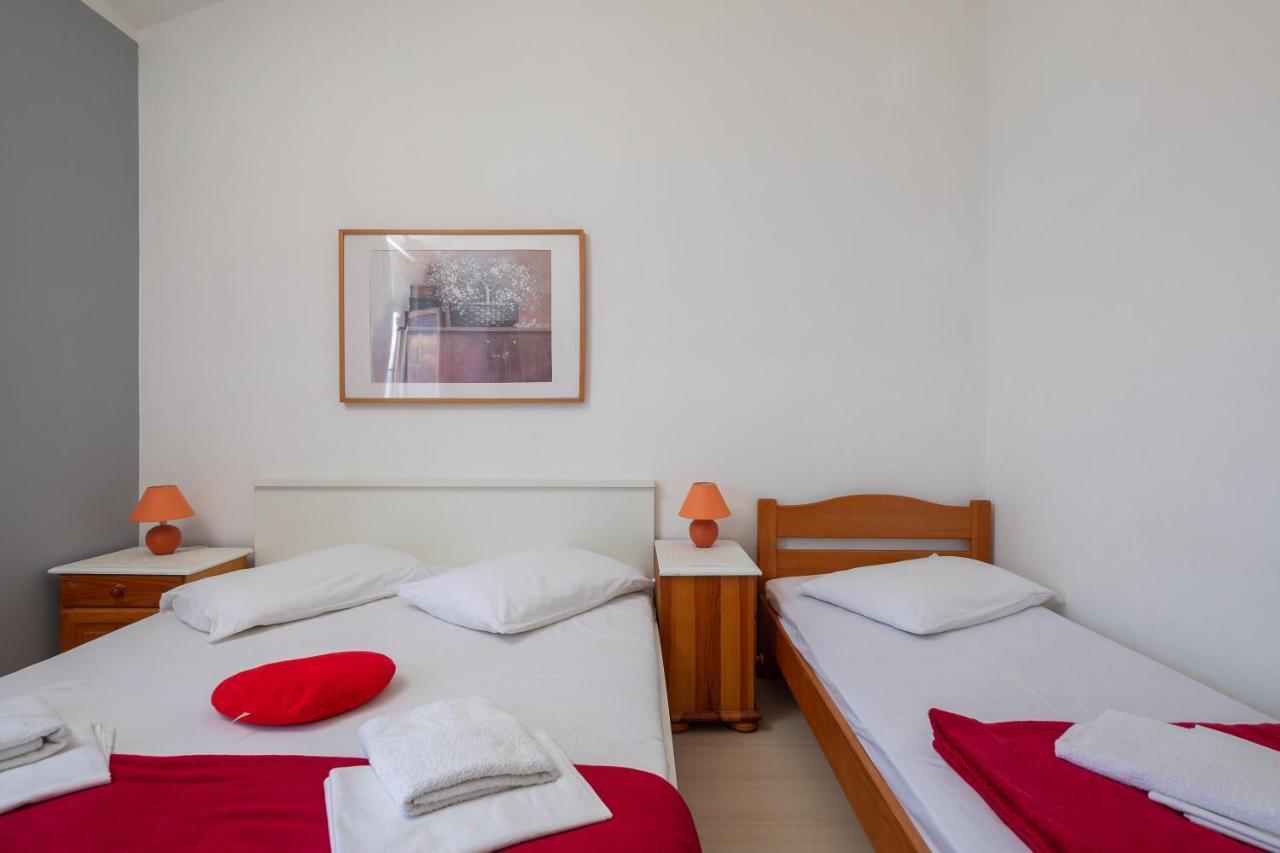 Beach Apartments Borovina Stanici Екстериор снимка